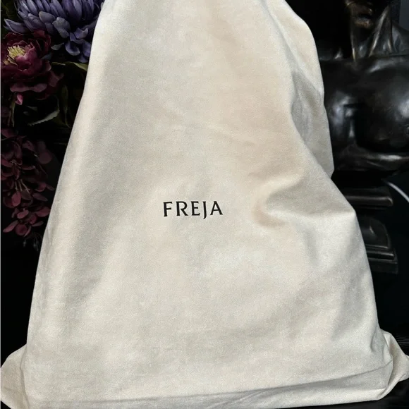 Freja New York Black Faux Leather Chrystie Bag - Picture 6 of 10